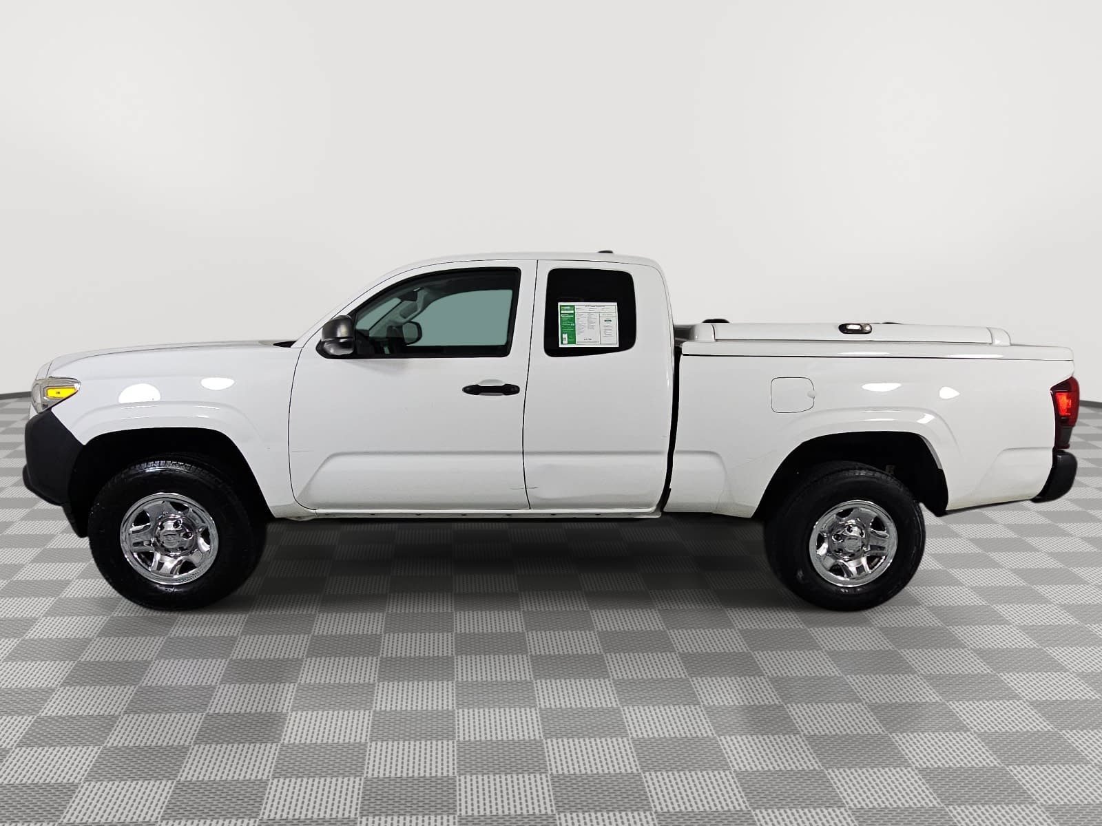 Used 2019 White Toyota SR image 5