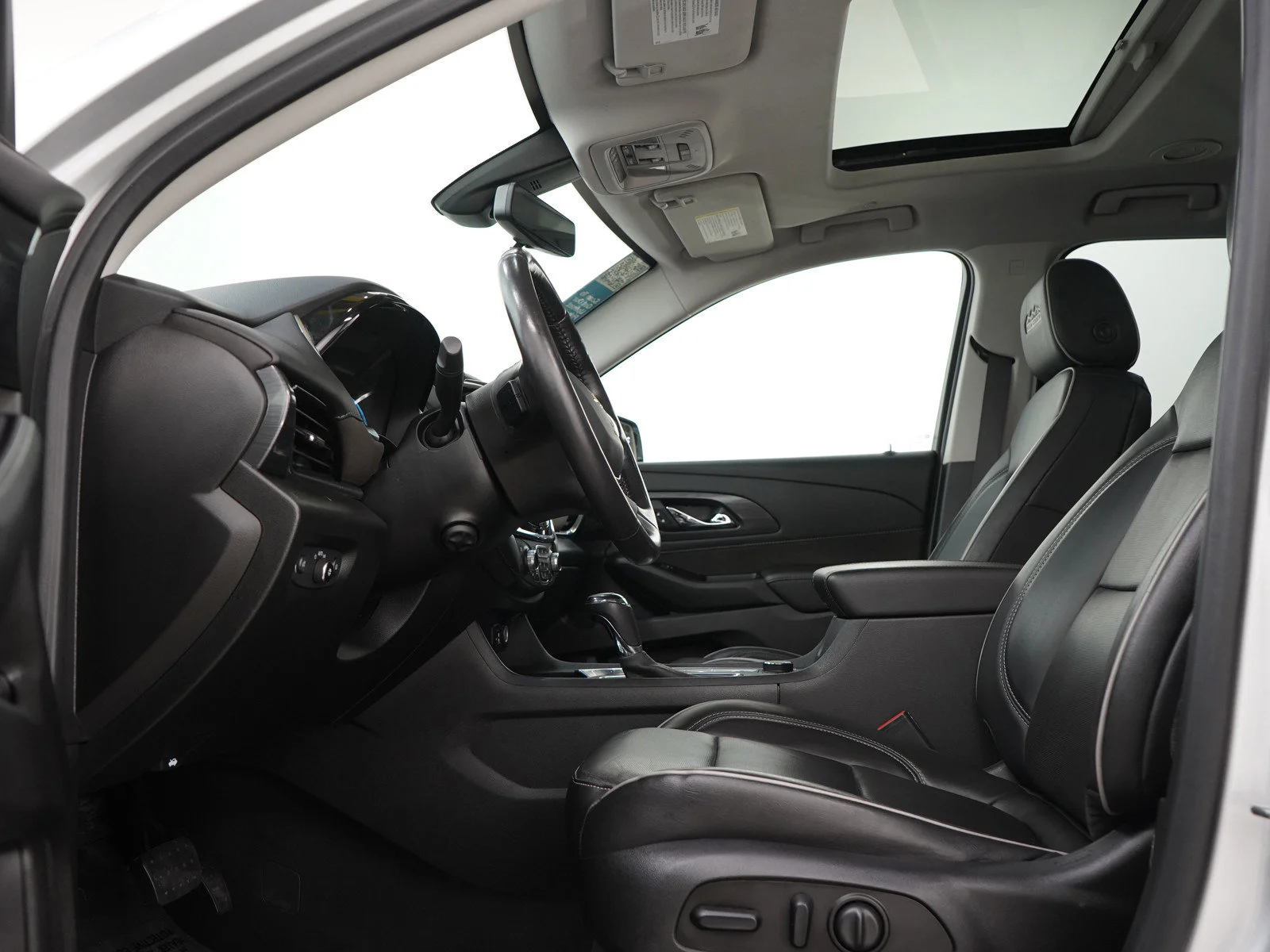Used 2020 Silver Ice Metallic Chevrolet High Country image 26