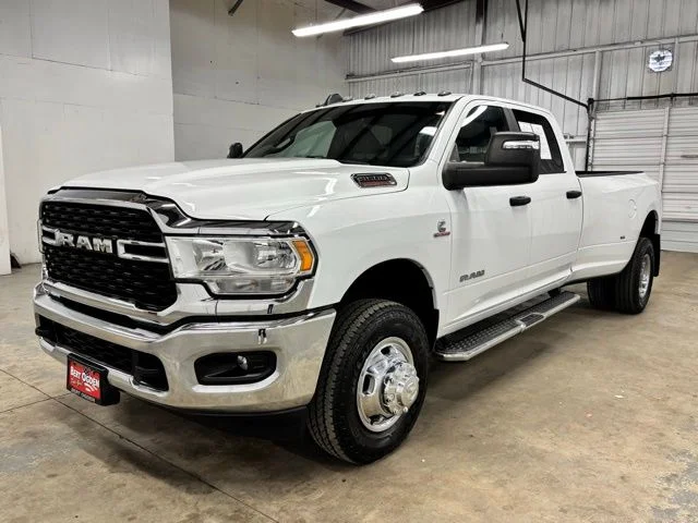 Used 2024 White Ram Big Horn image 2