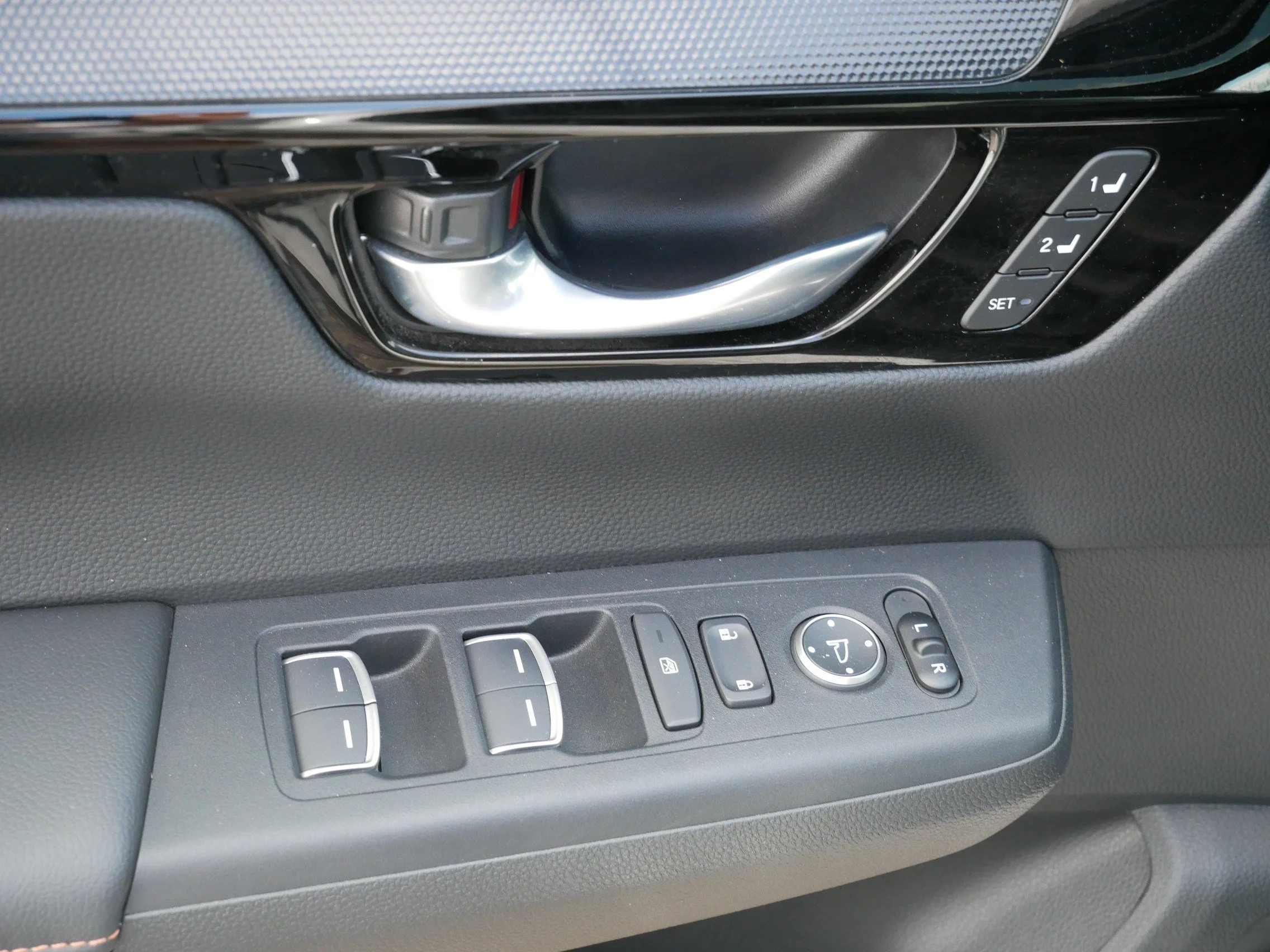 2025 Honda CR-V Sport Touring - Photo 19