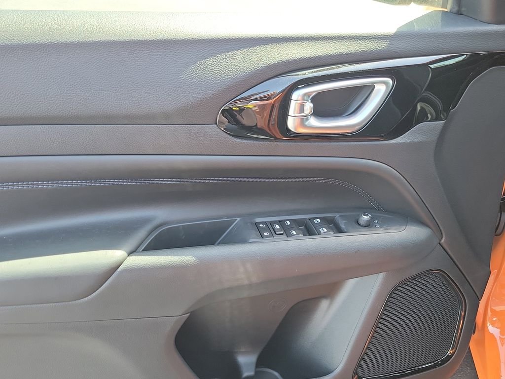 New 2026 Joose (DISC) Jeep Latitude image 13