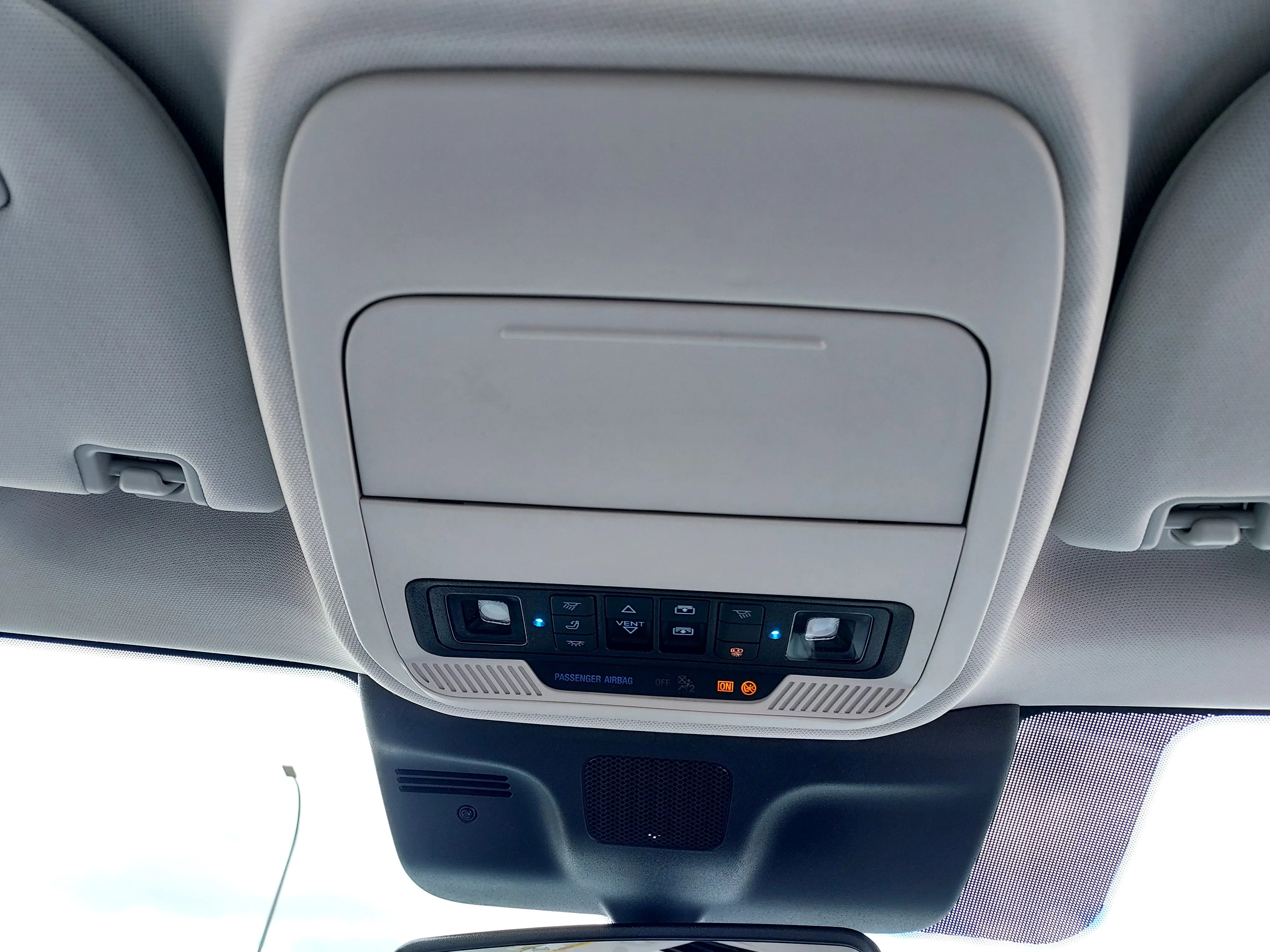 New 2026 Star White Metallic Tri-Coat Ford Platinum image 32