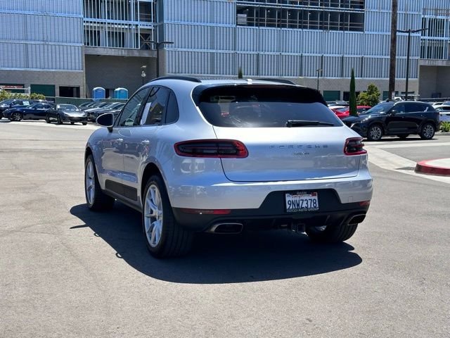 Used 2017 Rhodium Silver Metallic Porsche Base image 31