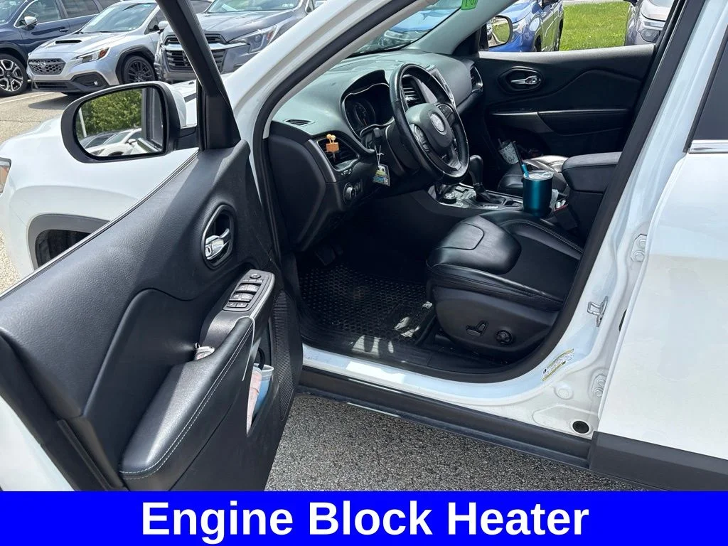 Used 2020 White Jeep Latitude Plus image 14