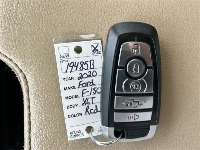 Used 2020 Red FORD LARIAT image 33