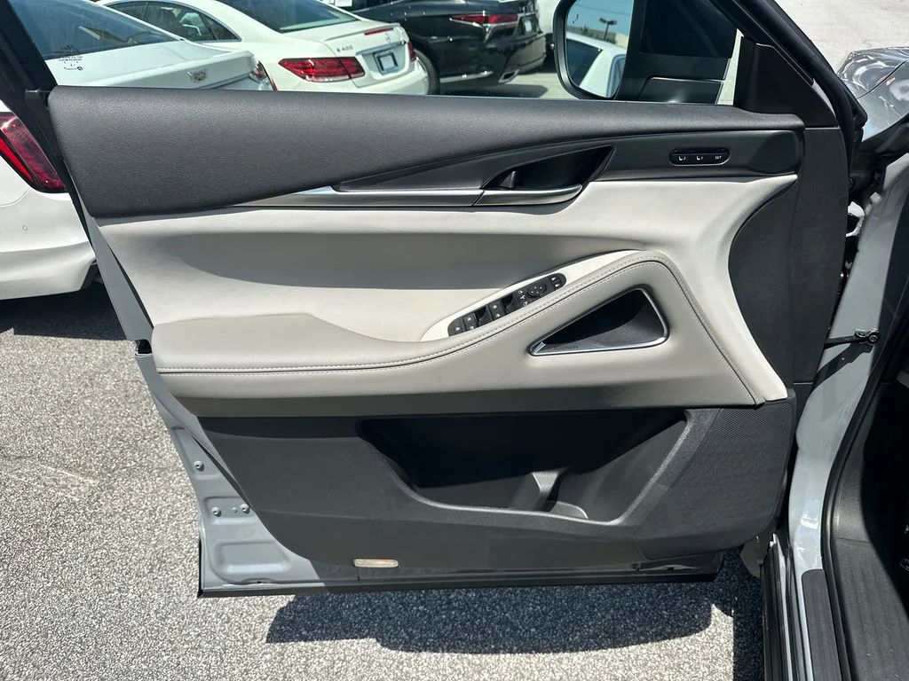 New 2027 Gray INFINITI LUXE image 10