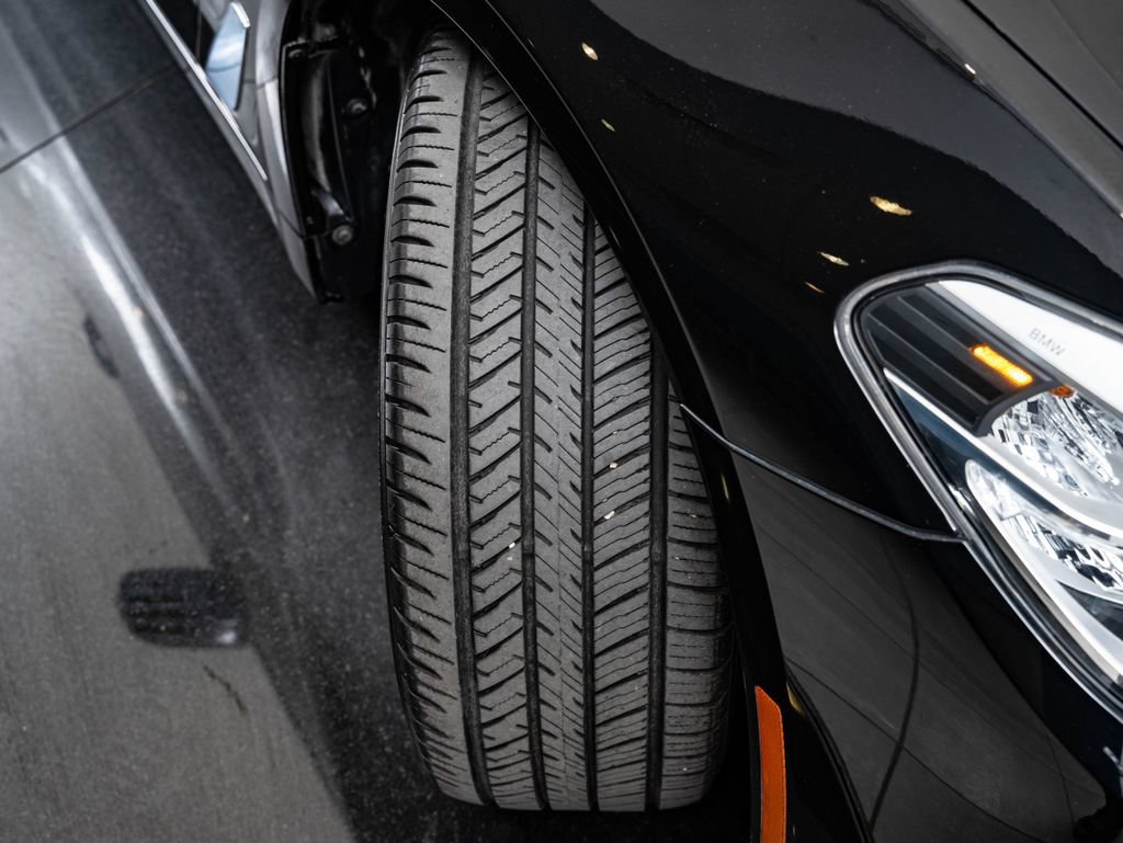 Used 2019 Jet Black BMW 540i image 50