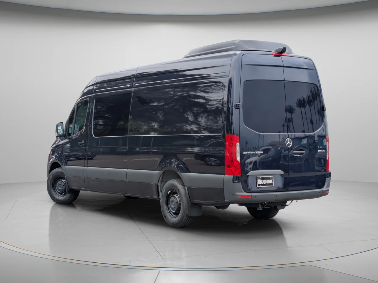 New 2026  Mercedes-Benz Cargo 170 WB High Roof image 2
