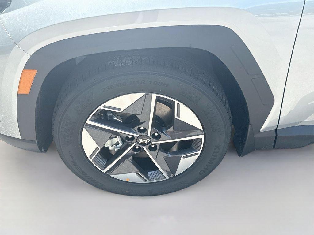 New 2026 Shimmering Silver Hyundai SEL Premium FWD image 24