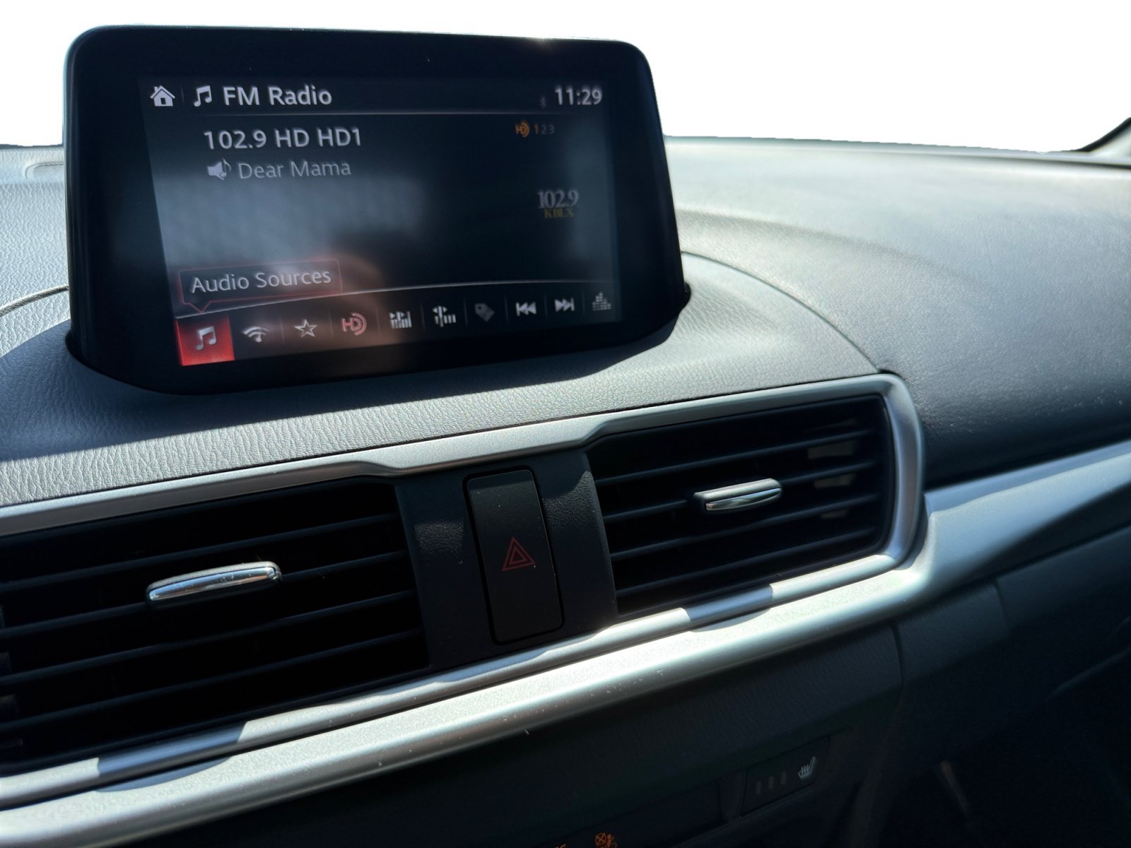 Used 2018 Snowflake White Pearl Mazda Touring image 12
