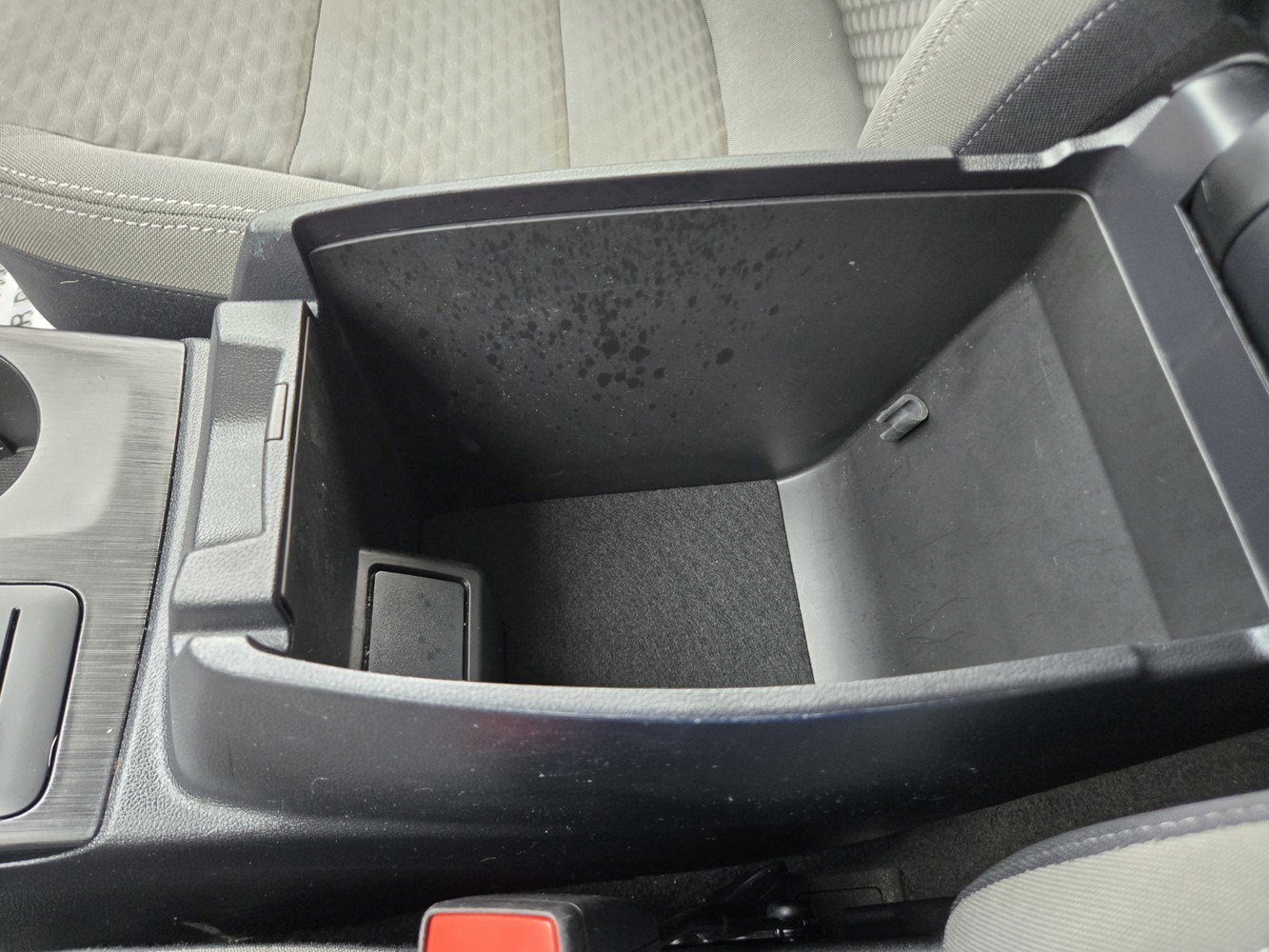 Used 2022  Ford SE image 12