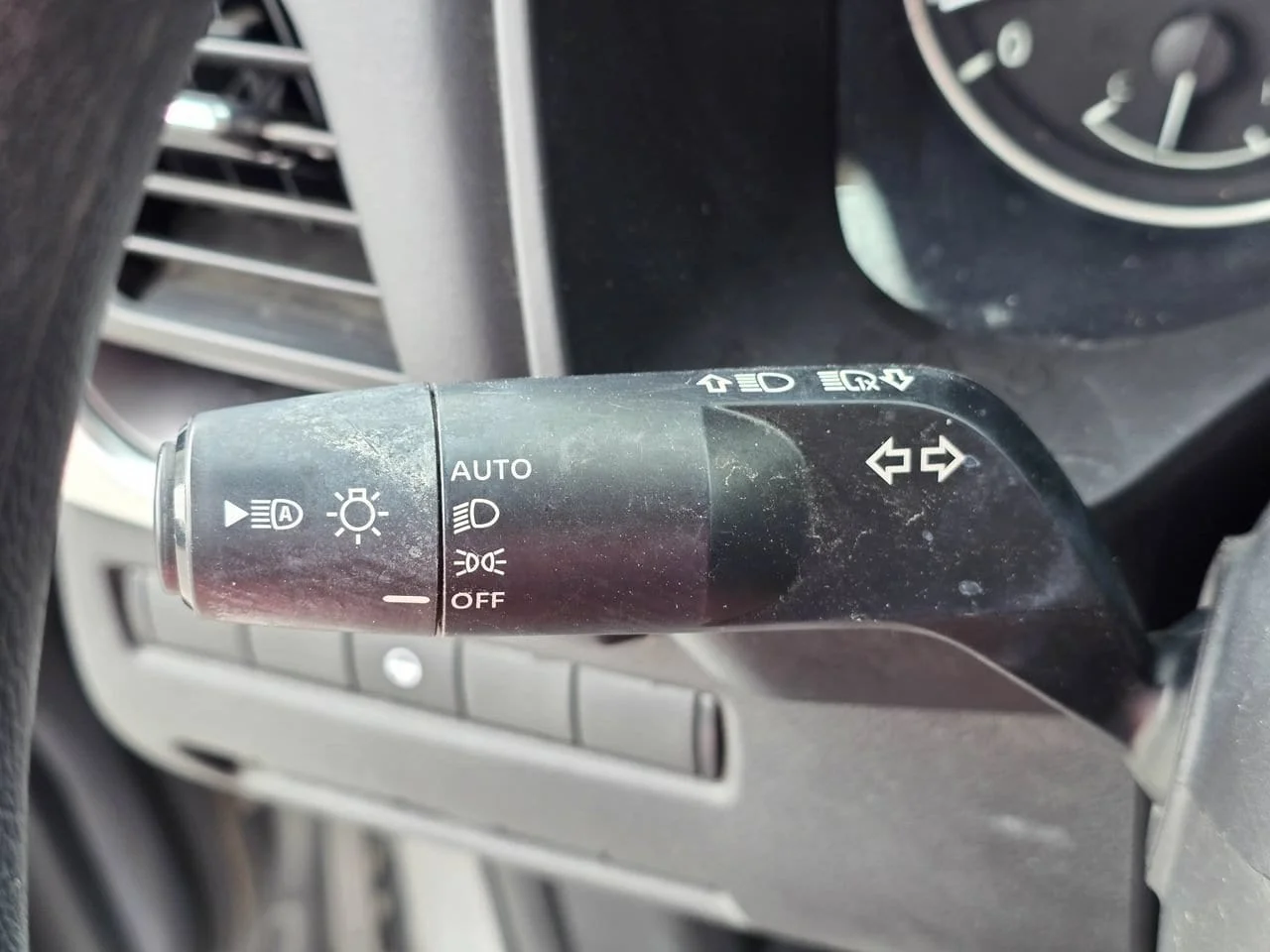 Used 2023 Gray Nissan SV Intelligent AWD image 19