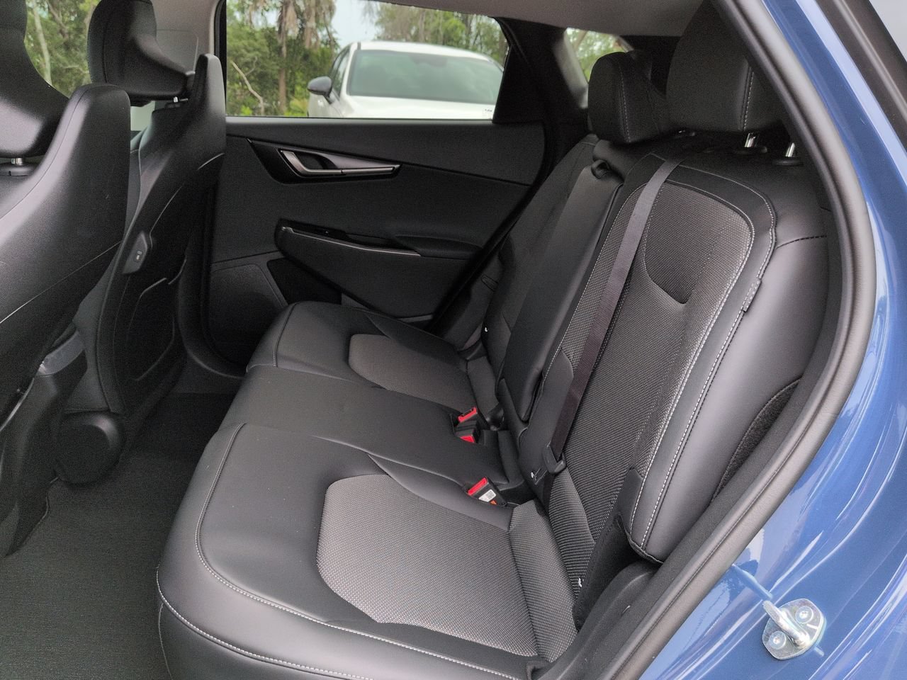 New 2026 Midnight Lake Blue Kia LIGHT image 15
