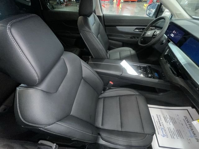 New 2026 Everest White Pearl TriCoat Nissan SL image 25