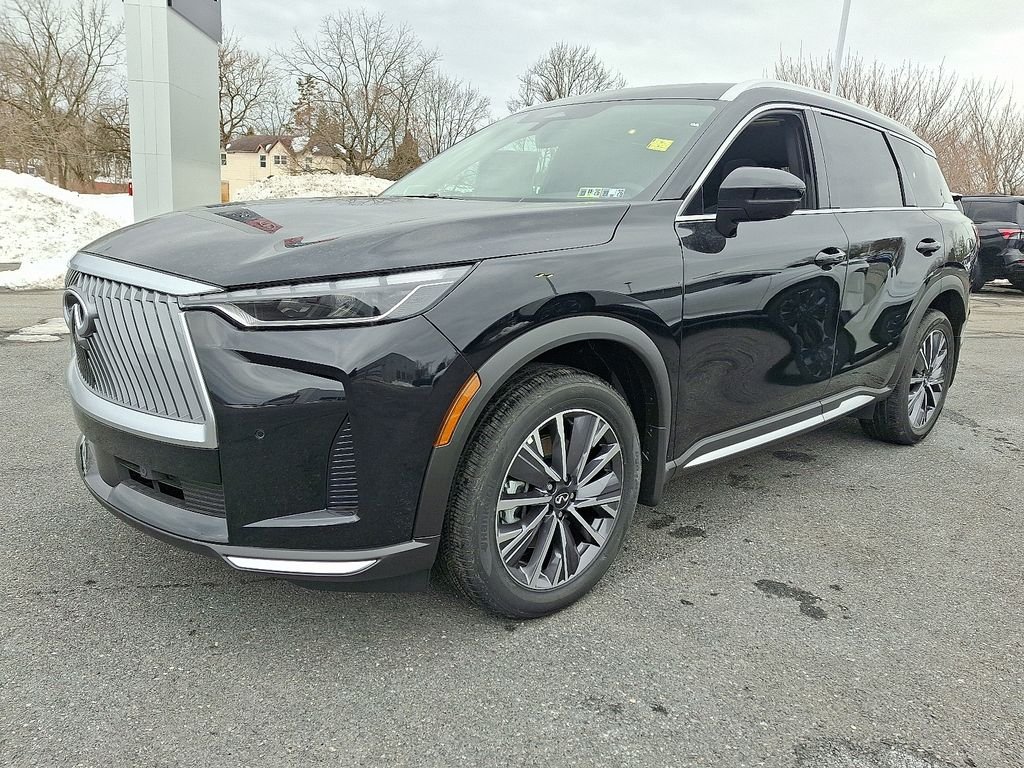 New 2026 MINERAL BLACK INFINITI Luxe AWD image 2