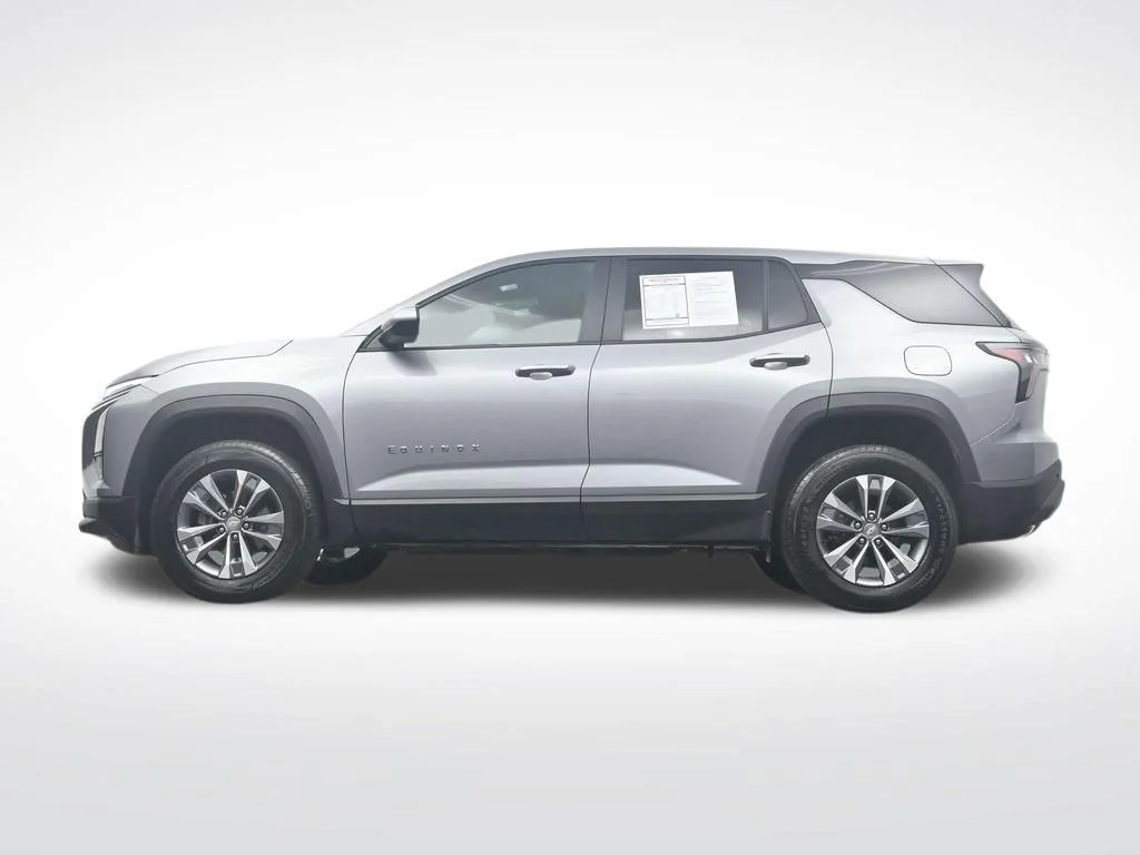 Used 2025 Gray Chevrolet LT image 37