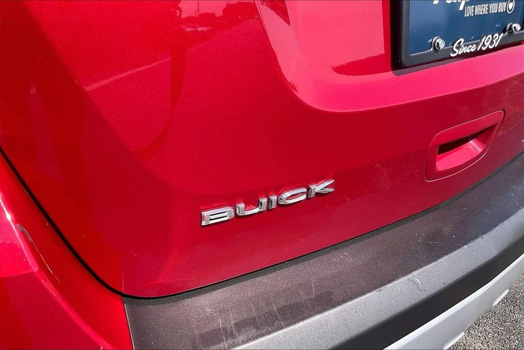 Used 2015 Red Buick Base image 31