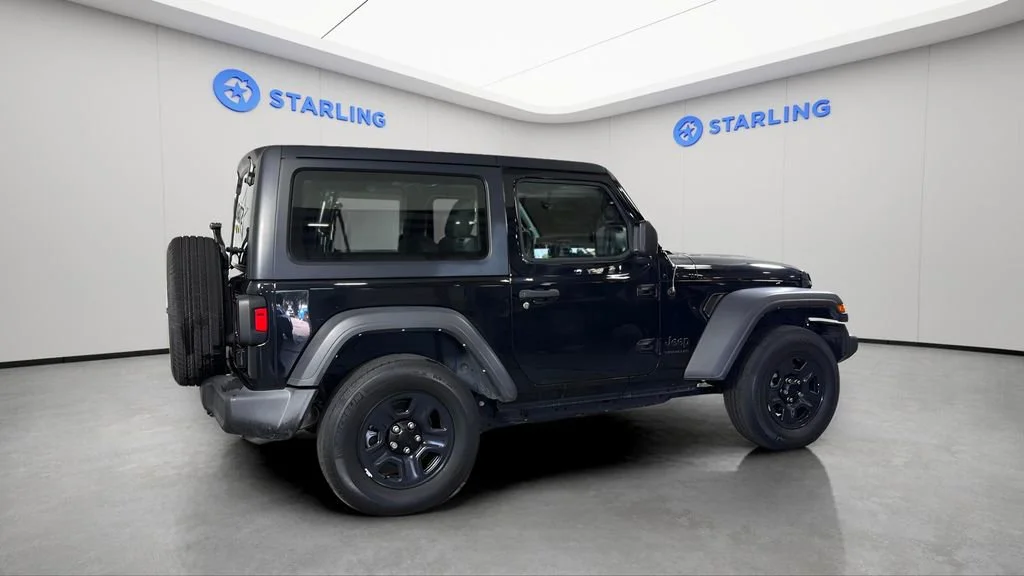 Used 2022 Black Jeep Sport 4x4 image 10