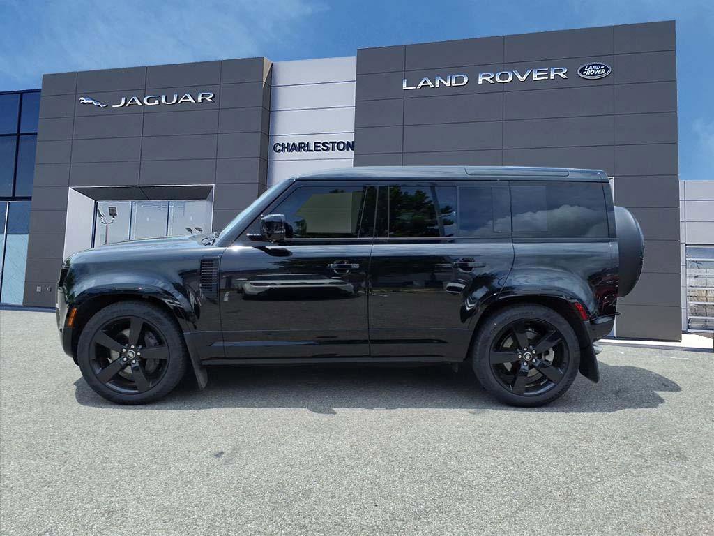 Certified Used 2025 Santorini Black Metallic Land Rover X-Dynamic SE image 6