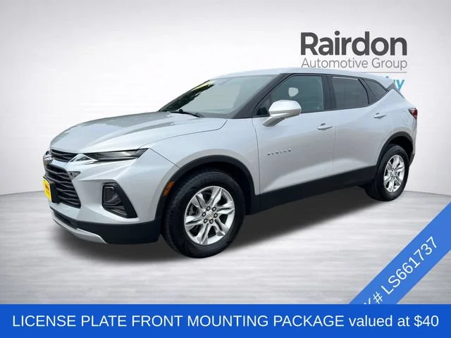 Used 2020 Silver Ice Metallic Chevrolet LT image 3