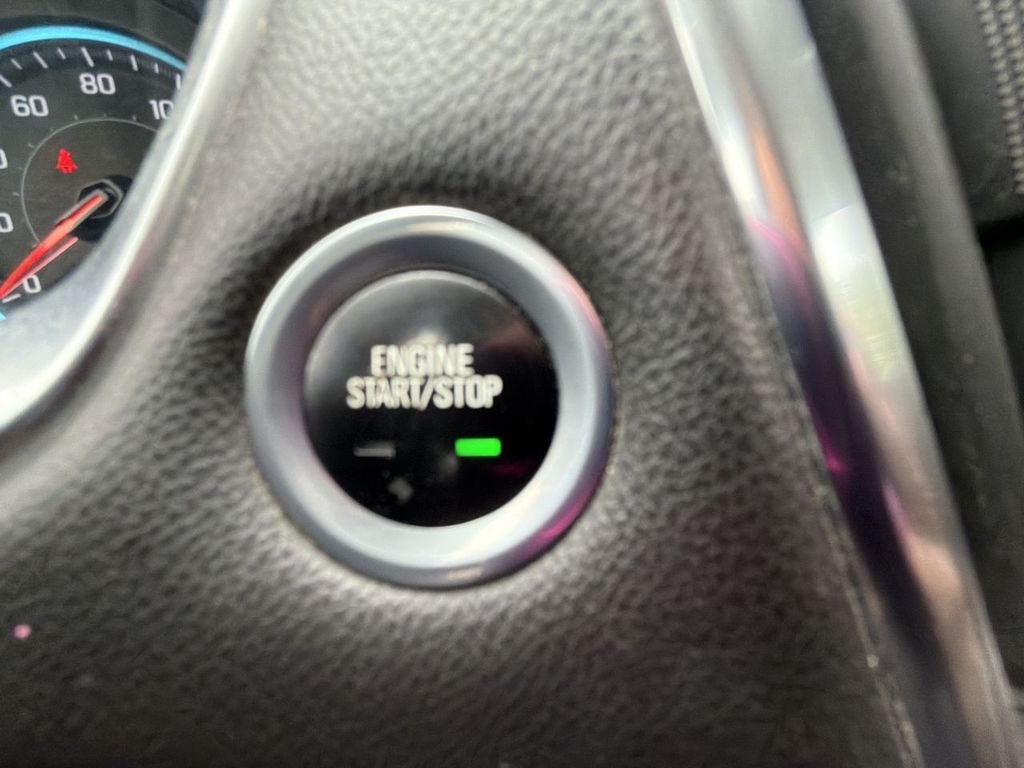 Used 2019  Chevrolet LT image 17