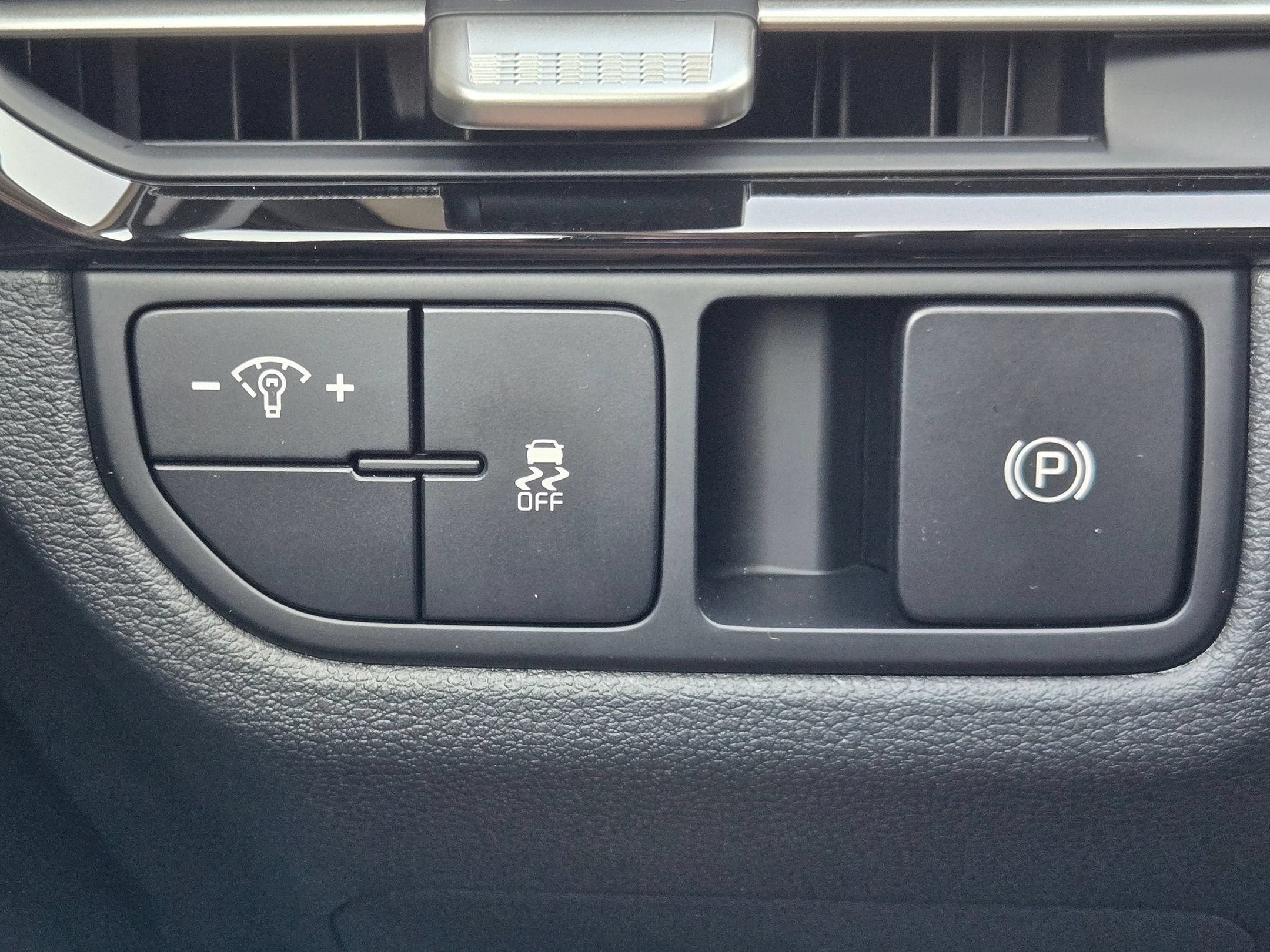 New 2026 Ebony Black Kia LX image 20