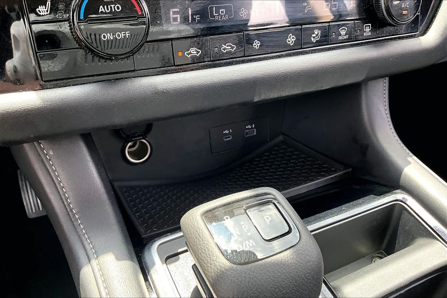 Used 2025 Deep Ocean Blue Pearl Nissan SV image 31