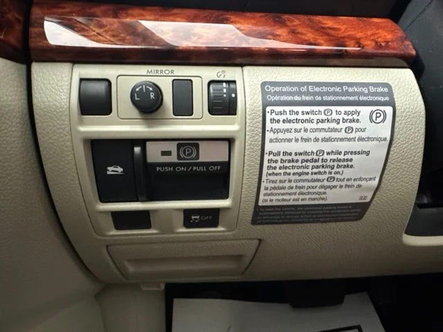 Used 2011 Satin White Pearl Subaru 2.5i image 19
