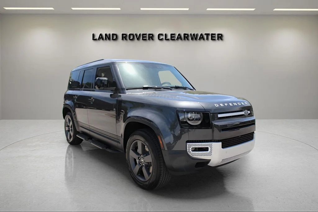 2025 Land Rover Defender S - Photo 7