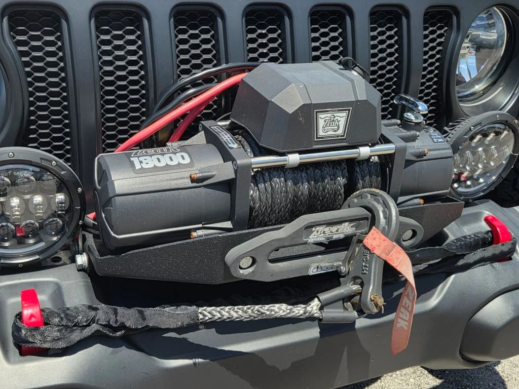 Used 2022 Gray Jeep Rubicon image 9