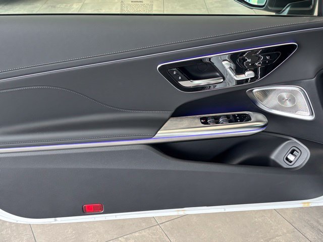 New 2026 MANUFAKTUR Moonlight White Metallic Mercedes-Benz AMG® CLE 53 4MATIC+ Cabriolet image 50