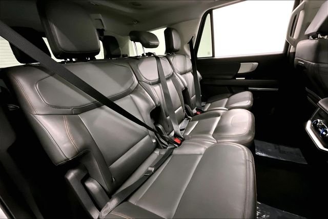 Used 2025 Oxford White Ford Active image 26