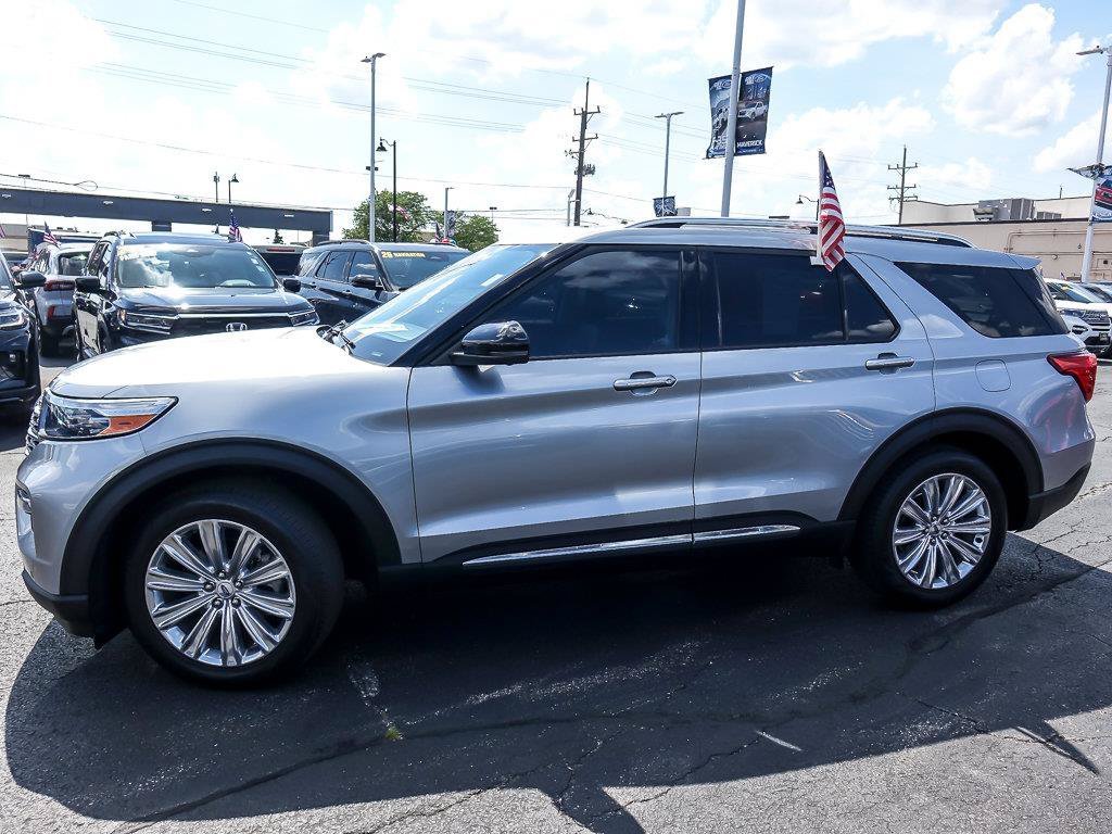 Used 2023 Silver Metallic Ford Limited image 6