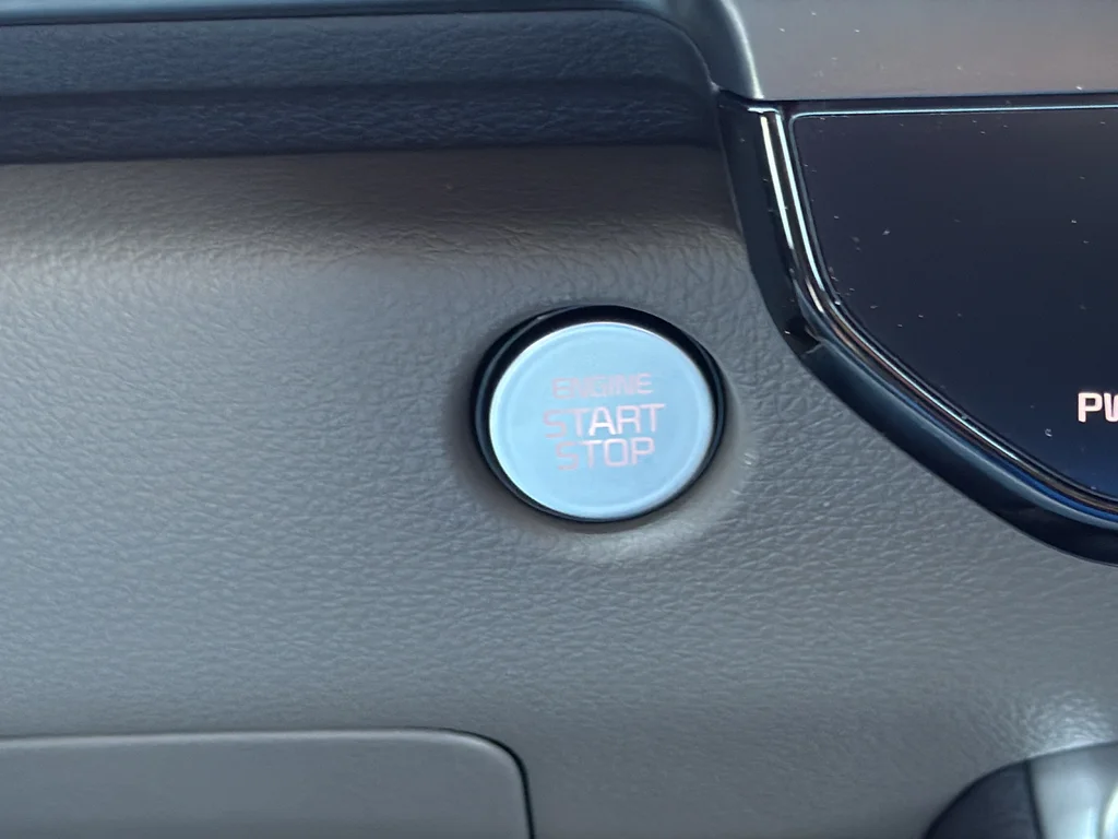 New 2027 Ceramic Silver Kia LXS image 13