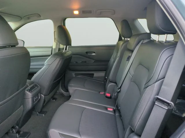 New 2026 Green Nissan SL image 15