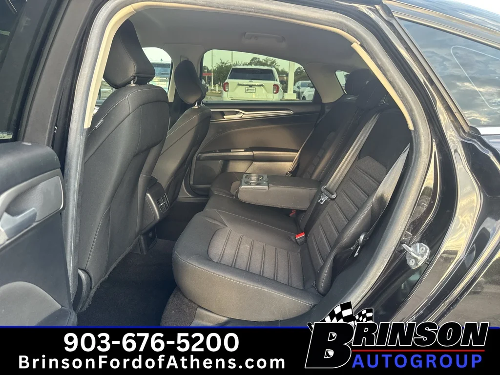 Used 2020 Agate Black Metallic Ford SE image 10