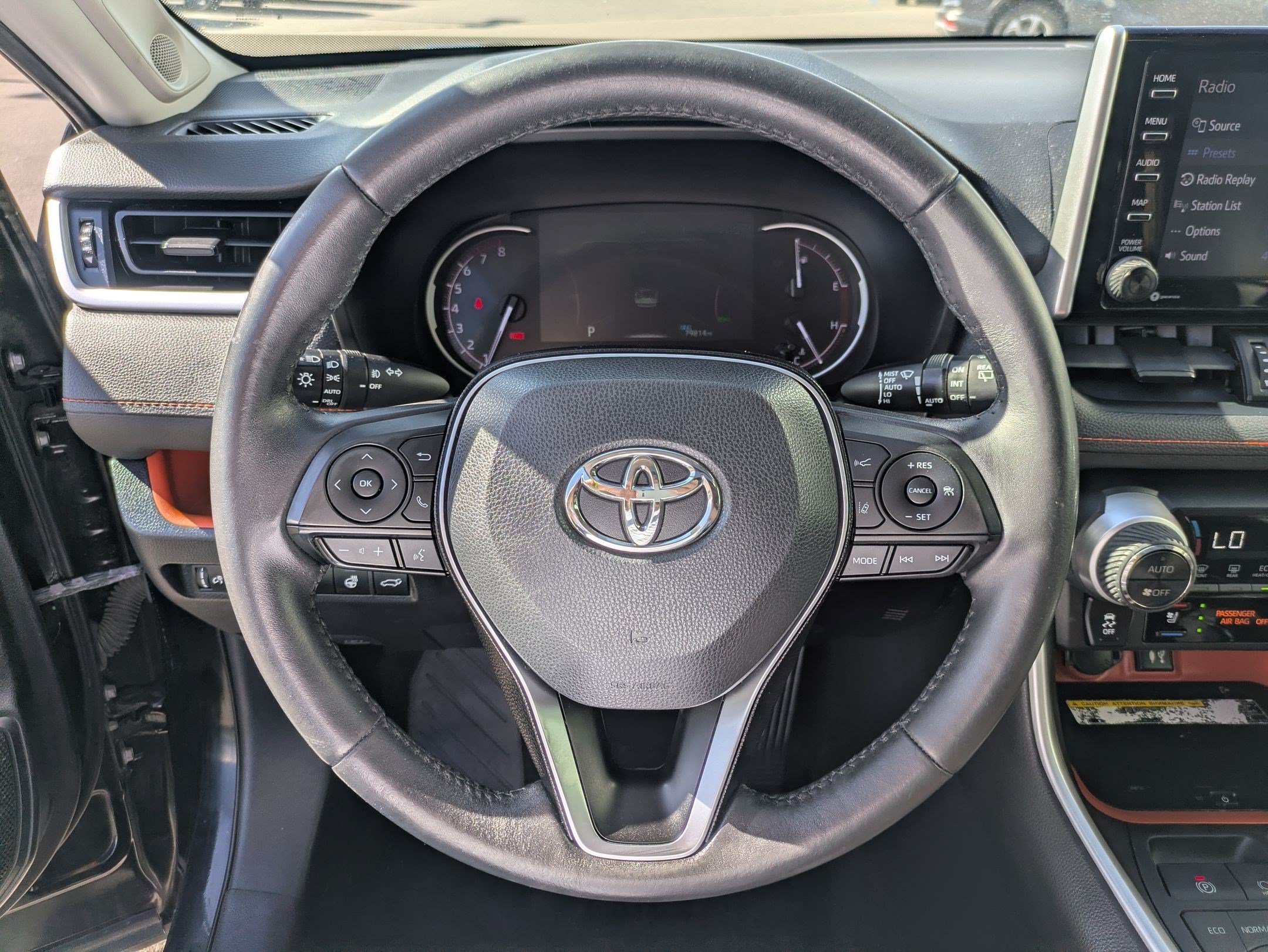 Used 2019 Midnight Black Metallic Toyota Adventure image 17