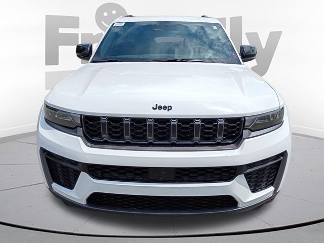 New 2026 Bright White Clear-Coat Exterior Paint Jeep Altitude image 2