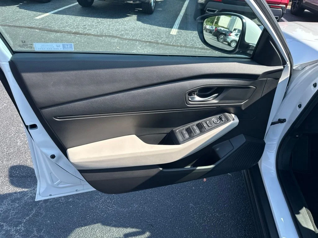New 2026 Platinum White Pearl Honda LX image 21