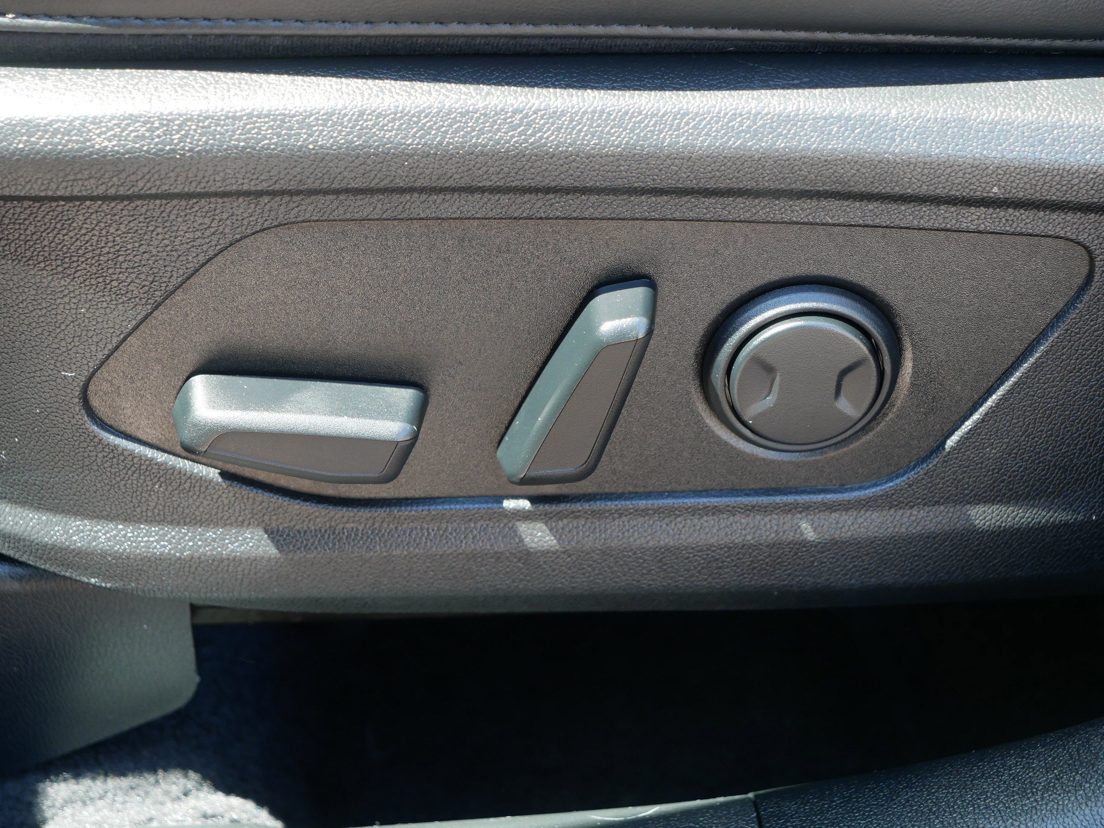 Certified Used 2023 Ebony Black Kia SX image 20