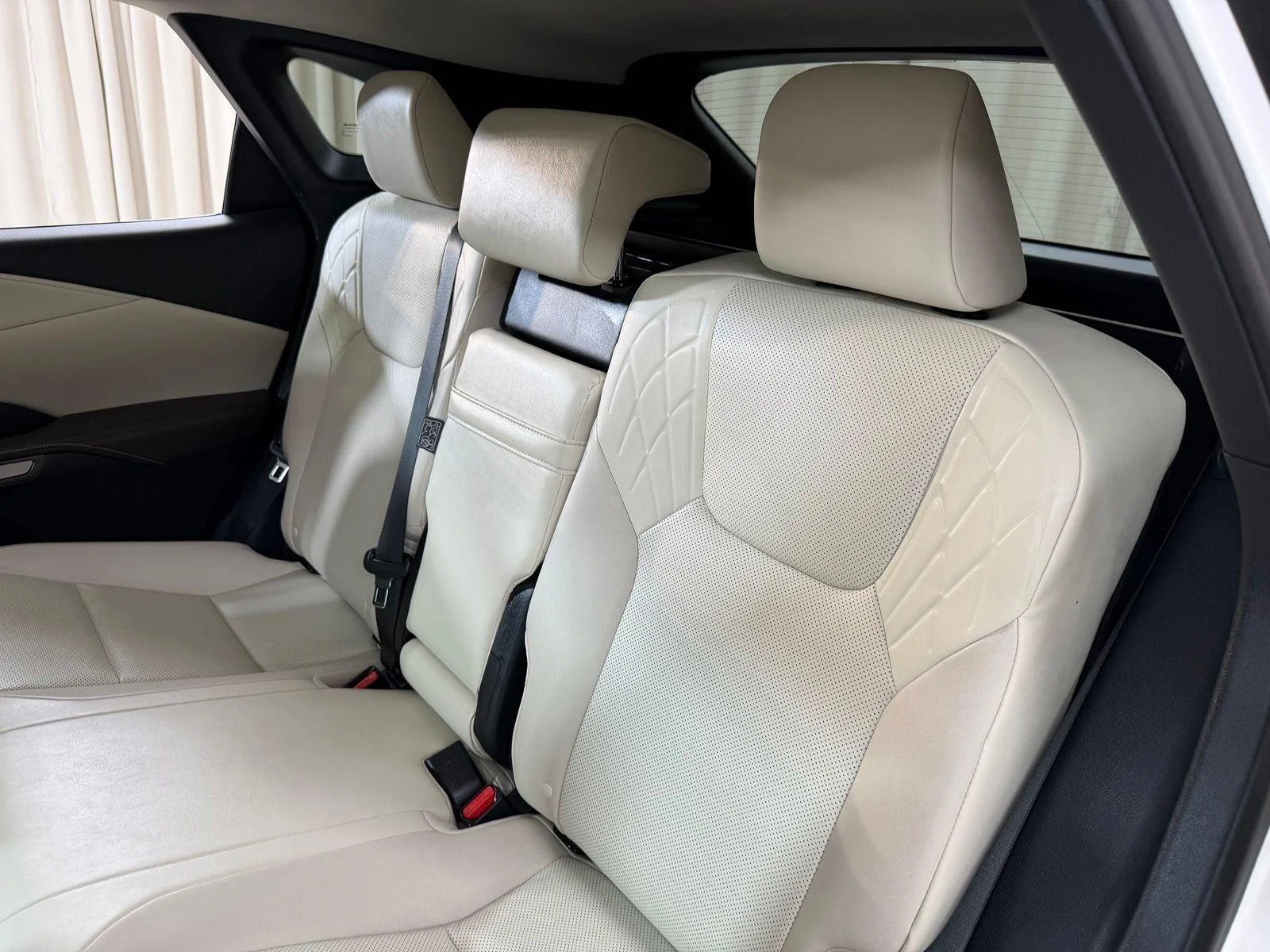Used 2024 Eminent White Pearl Lexus RX 350 Premium image 35