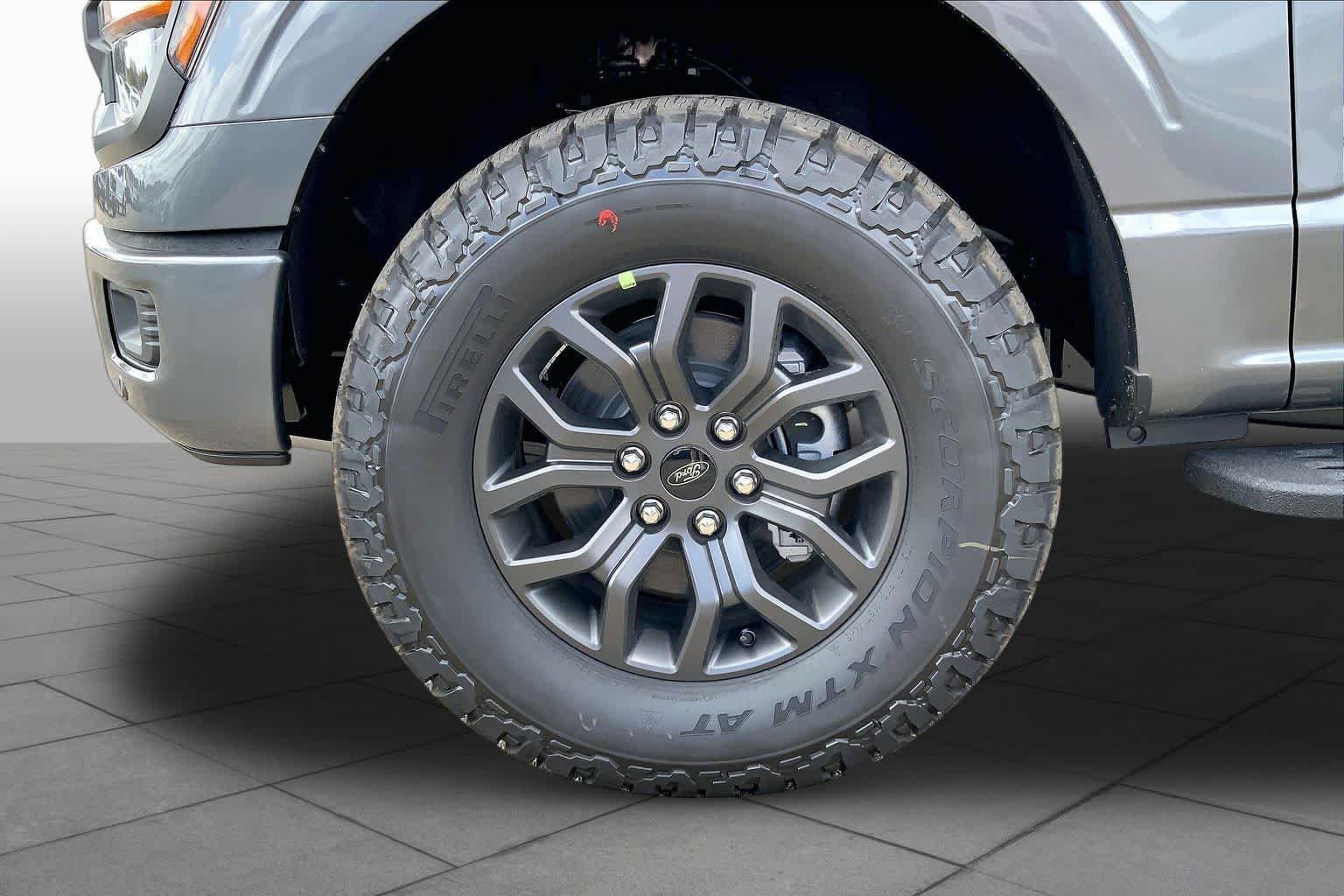 New 2026 Carbonized Gray Metallic Ford Tremor® image 9
