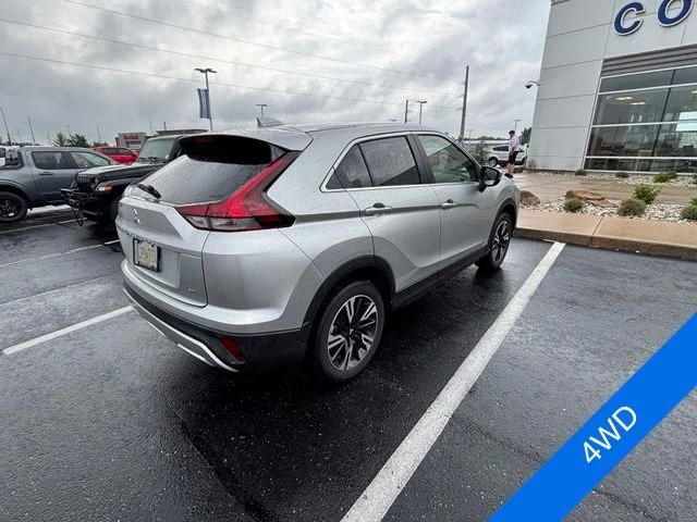 Used 2023 Silver Mitsubishi SE image 2