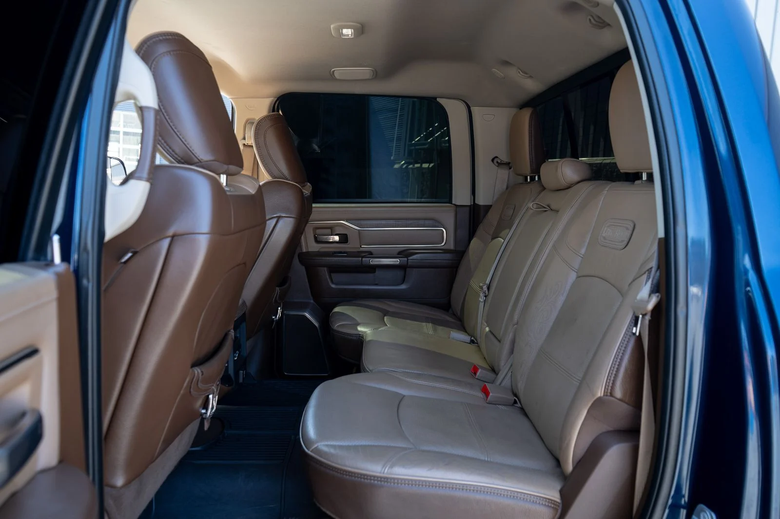 Used 2019 Blue Ram Laramie Longhorn image 27