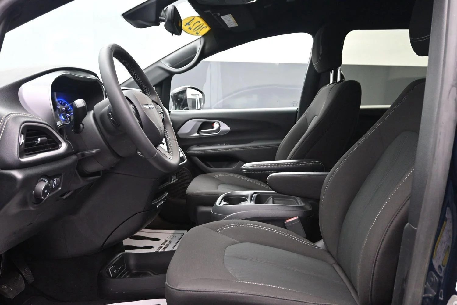 Used 2024 Fathom Blue Pearlcoat Chrysler Touring image 18