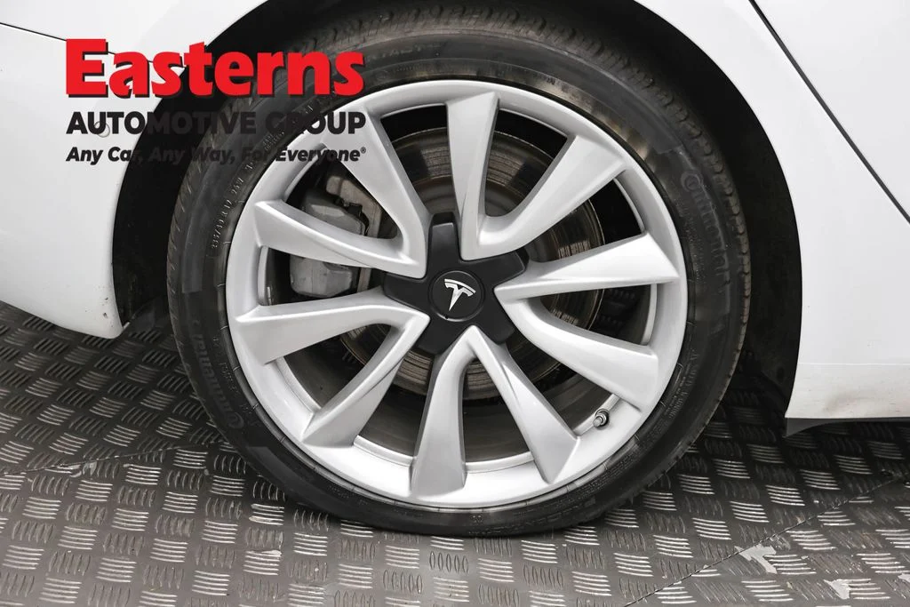 Used 2018 White Tesla Long Range image 24