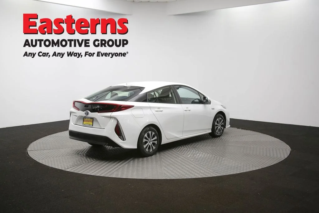 Used 2021 White Toyota LE image 36