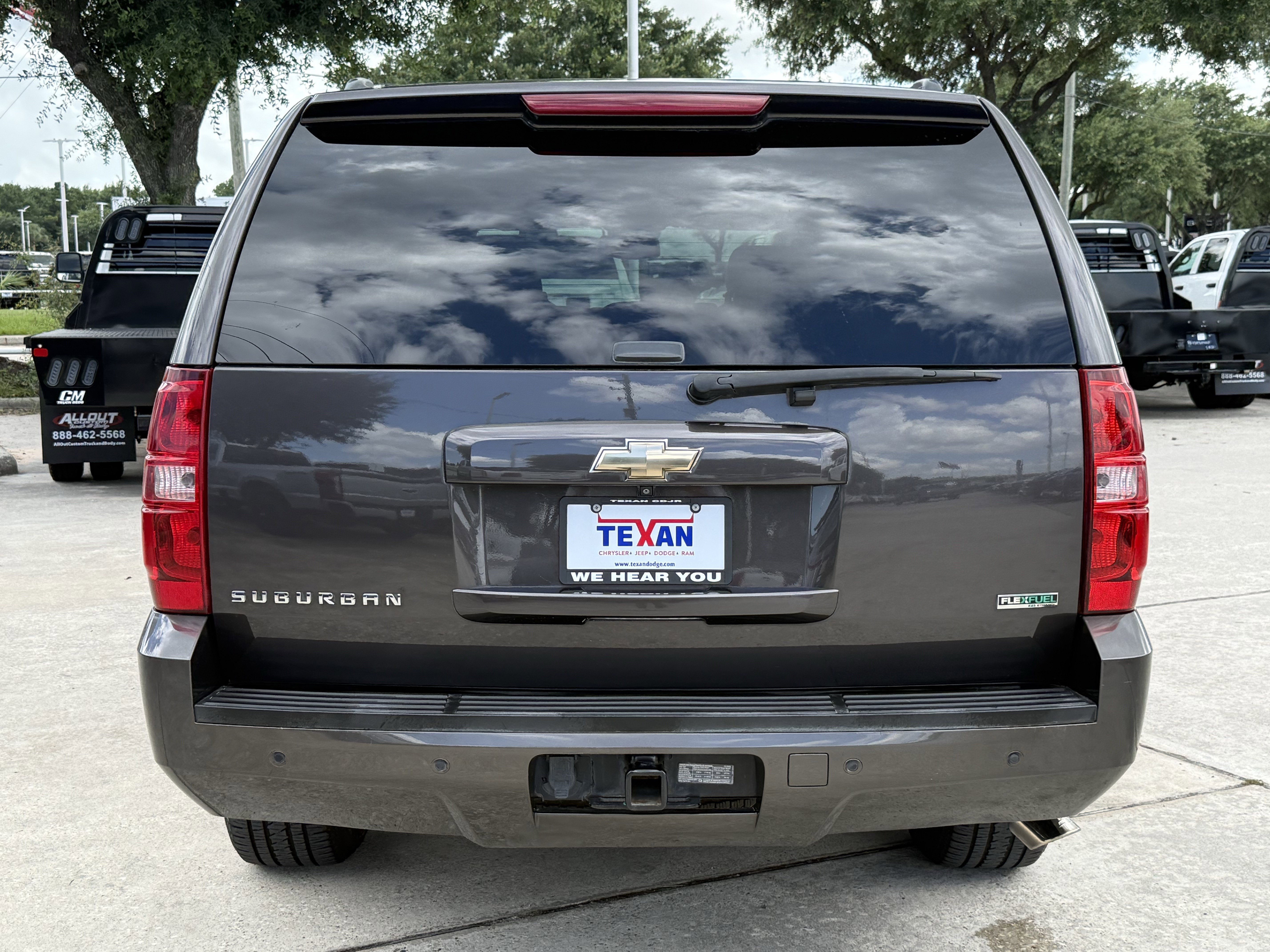 Used 2010 Taupe Gray Metallic Chevrolet LT image 5