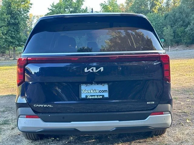 Used 2026 Deep Chroma Blue Kia LXS image 8