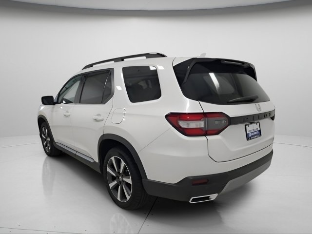 Used 2025 Platinum White Pearl Honda Touring image 11